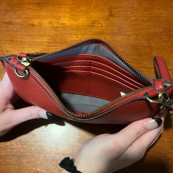 Red handbag - Picture 4 of 5
